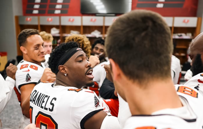 Jalon Daniels Makes NFL Debut Start for Tampa Bay Buccaneers