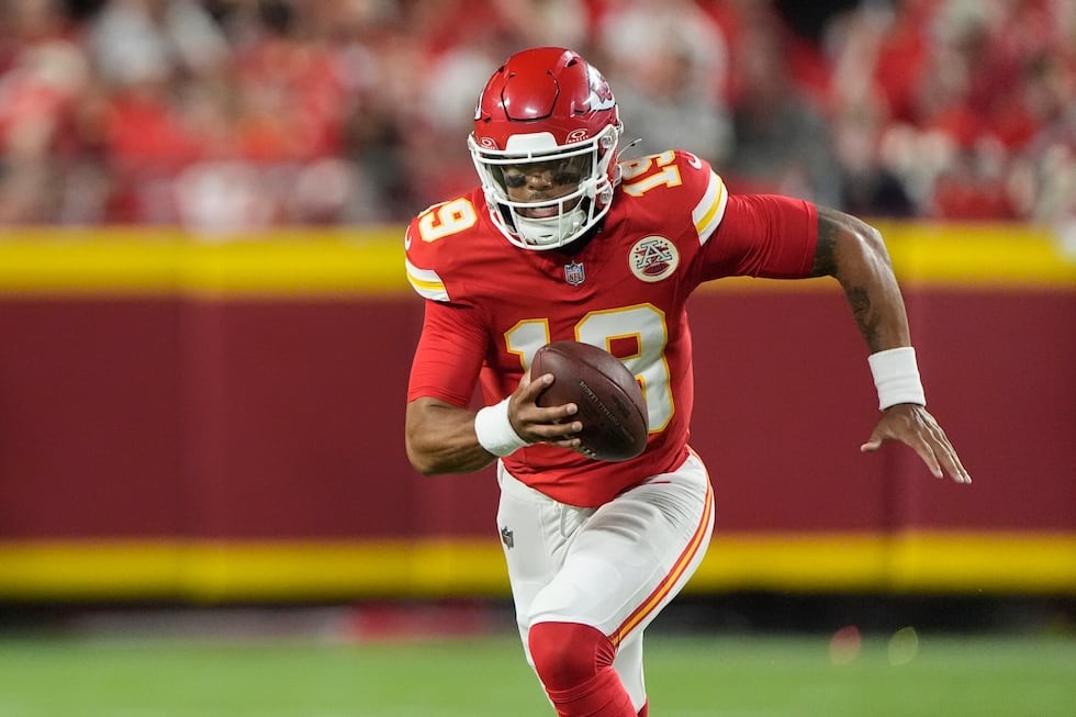 Chiefs announce practice squad signings following roster cutdown day