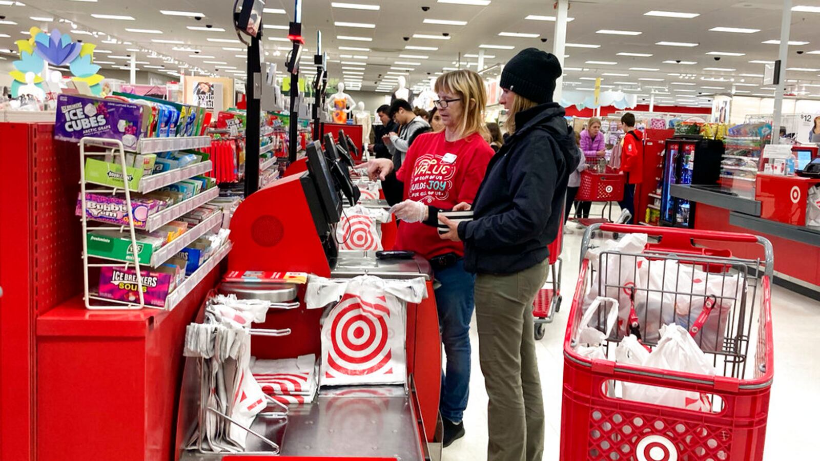Target is limiting self-checkout lanes to 10 items or less
