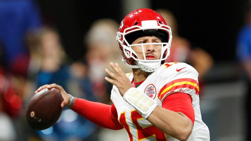 Mahomes' highlight-reel TD shines in Chiefs' 28-14 preseason win over Falcons