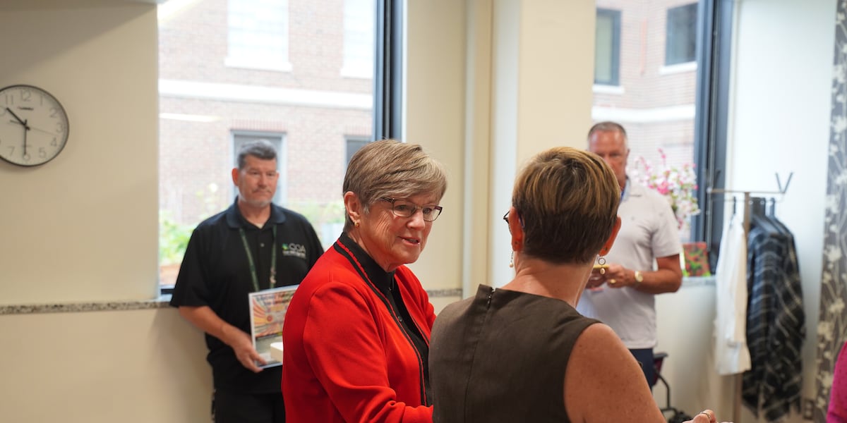 Governor Kelly announces more than $1.9M Investment for Airport Infrastructure Governor Kelly announces more than $1.9M Investment for Airport Infrastructure