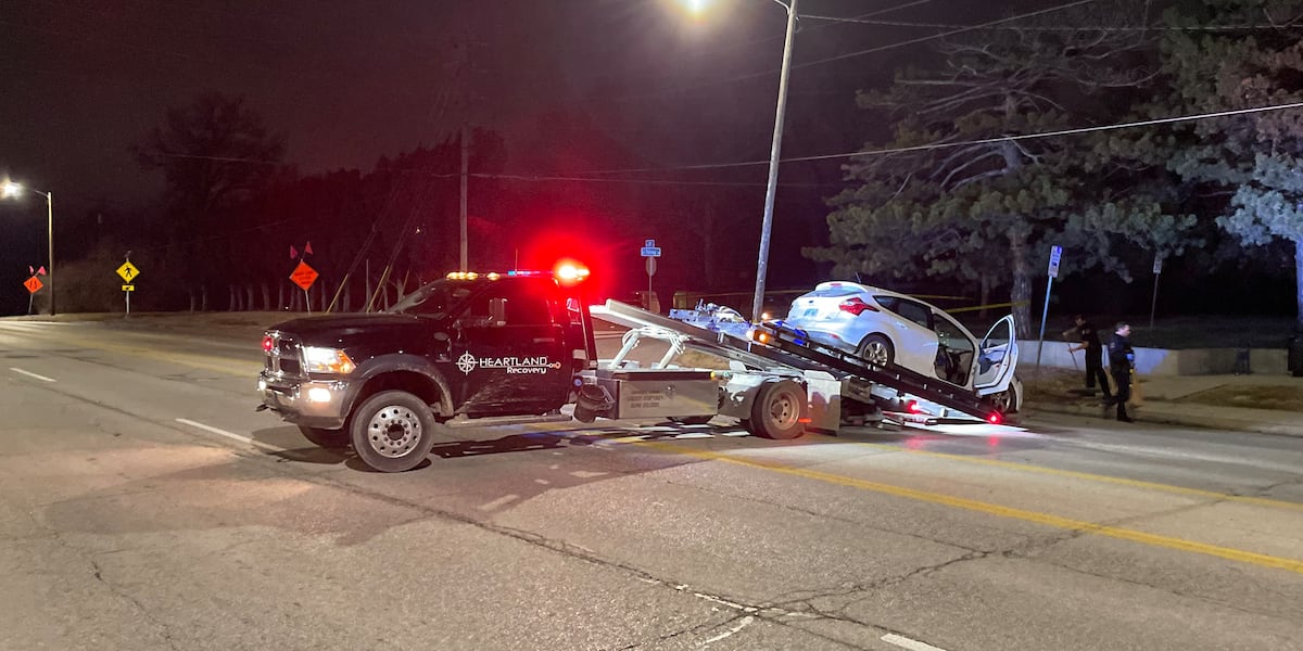 One person critically injured in overnight carmotorcycle crash in One person critically injured in overnight carmotorcycle crash in