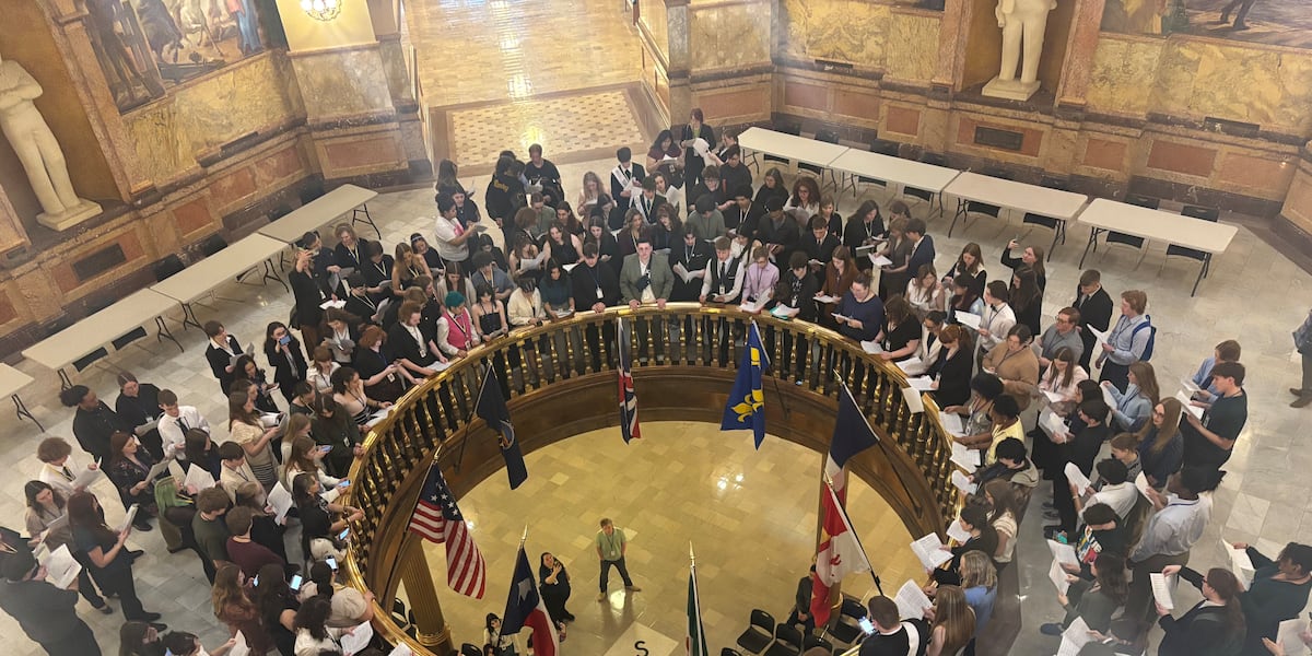 Kansas thespians take arts funding message to statehouse