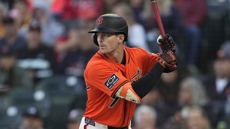Royals acquire Giants outfielder Mike Yastrzemski
