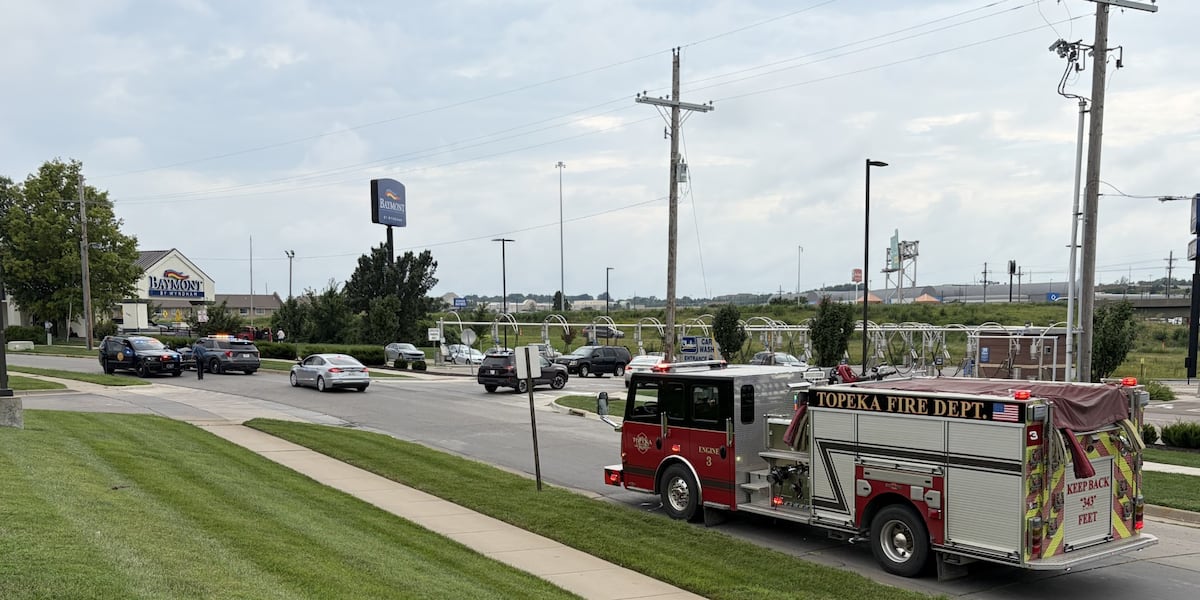 Deputies surround West Topeka hotel for attempted fugitive capture