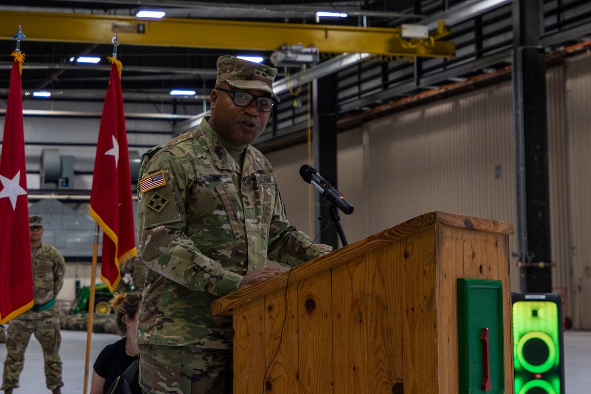 Combat Aviation Brigade Command Team, Colors return to Fort Riley after ...