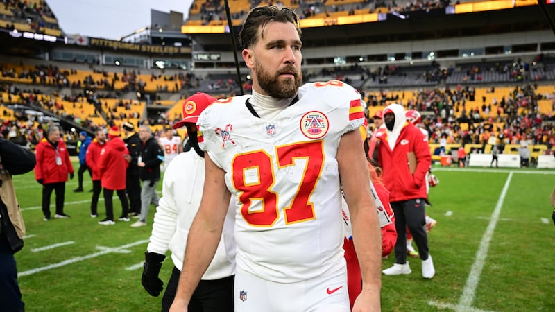 Chiefs' Travis Kelce led all players in fan balloting for 2025 Pro Bowl Games