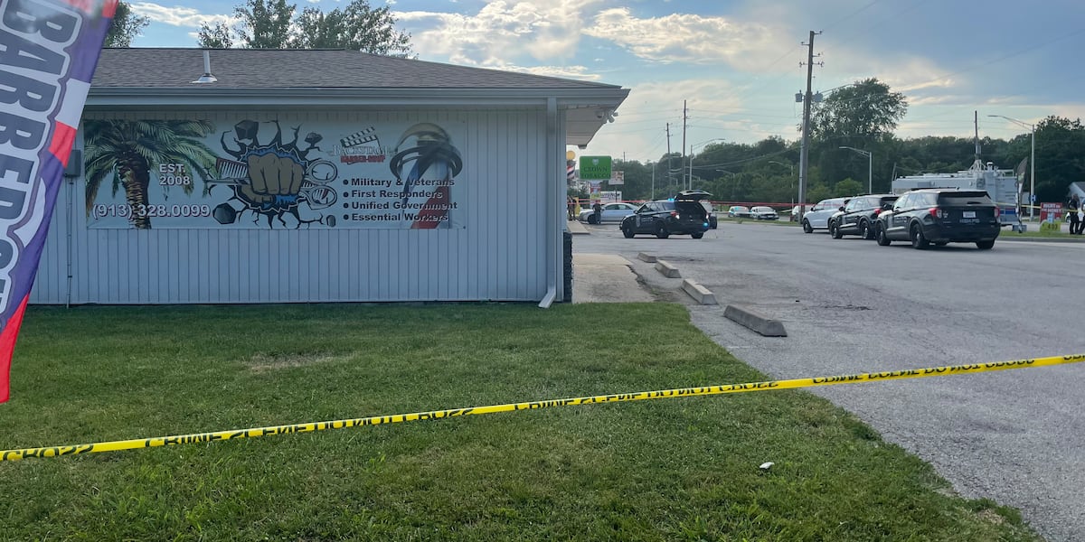 Armed suspect dies after shooting with police in Kansas City, Kansas