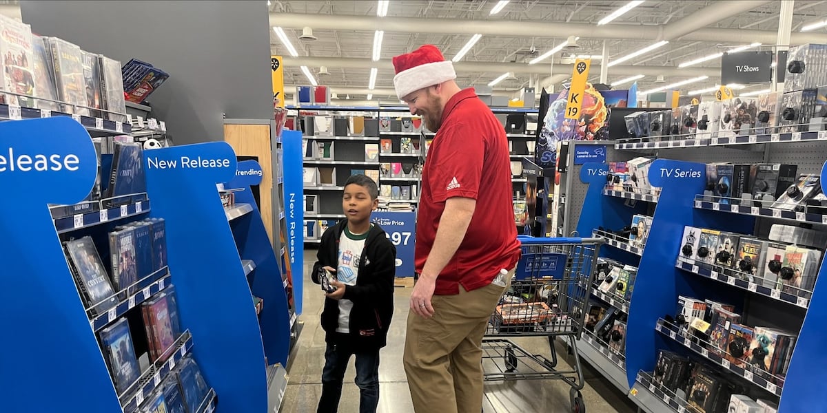 “Christmas for Kids” gives Topeka families a special holiday shopping spree “Christmas for Kids” gives Topeka families a special holiday shopping spree